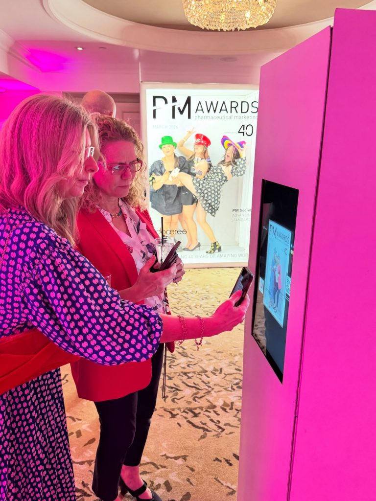 magazine photo booth london